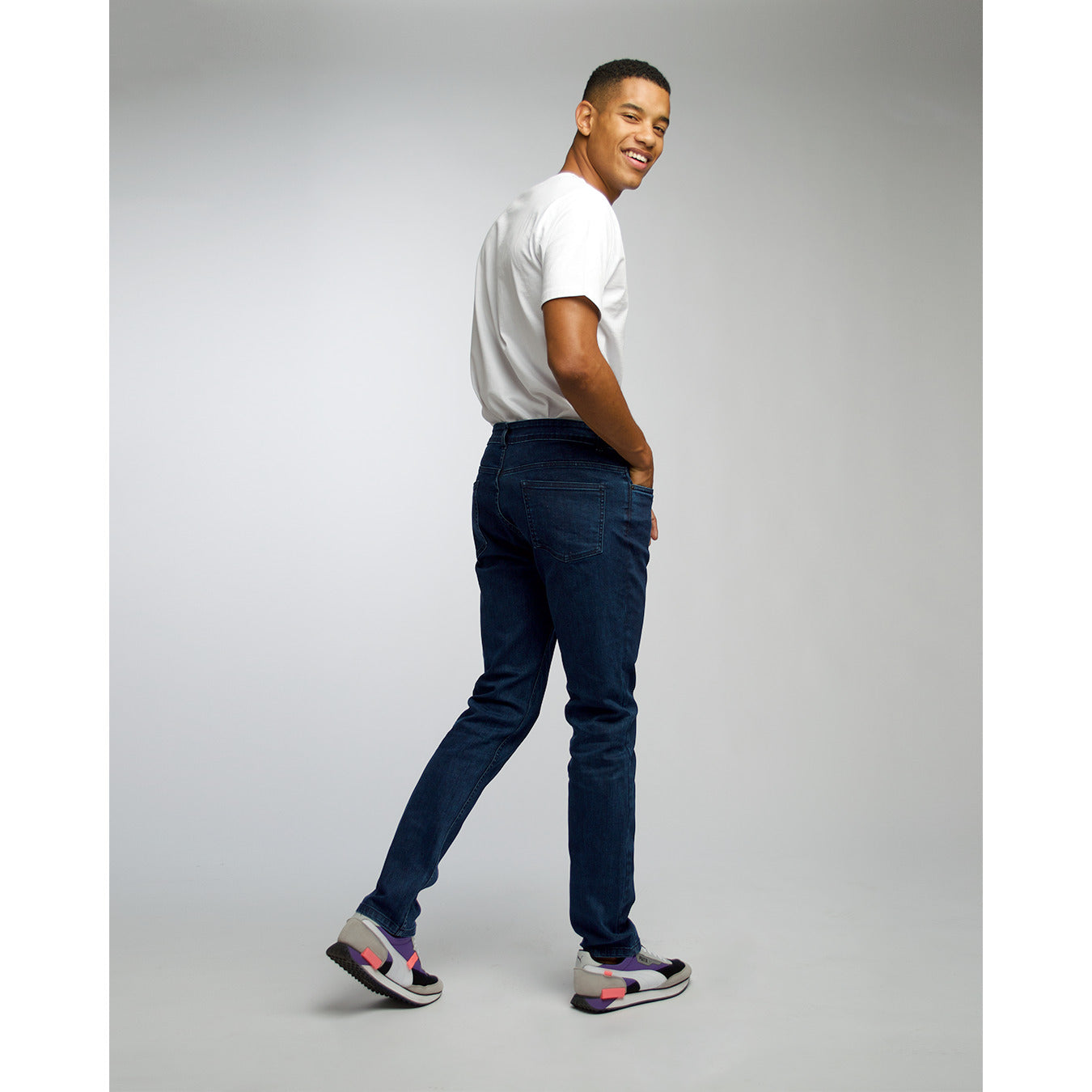 Honest Basics Men Slim Jeans (3)