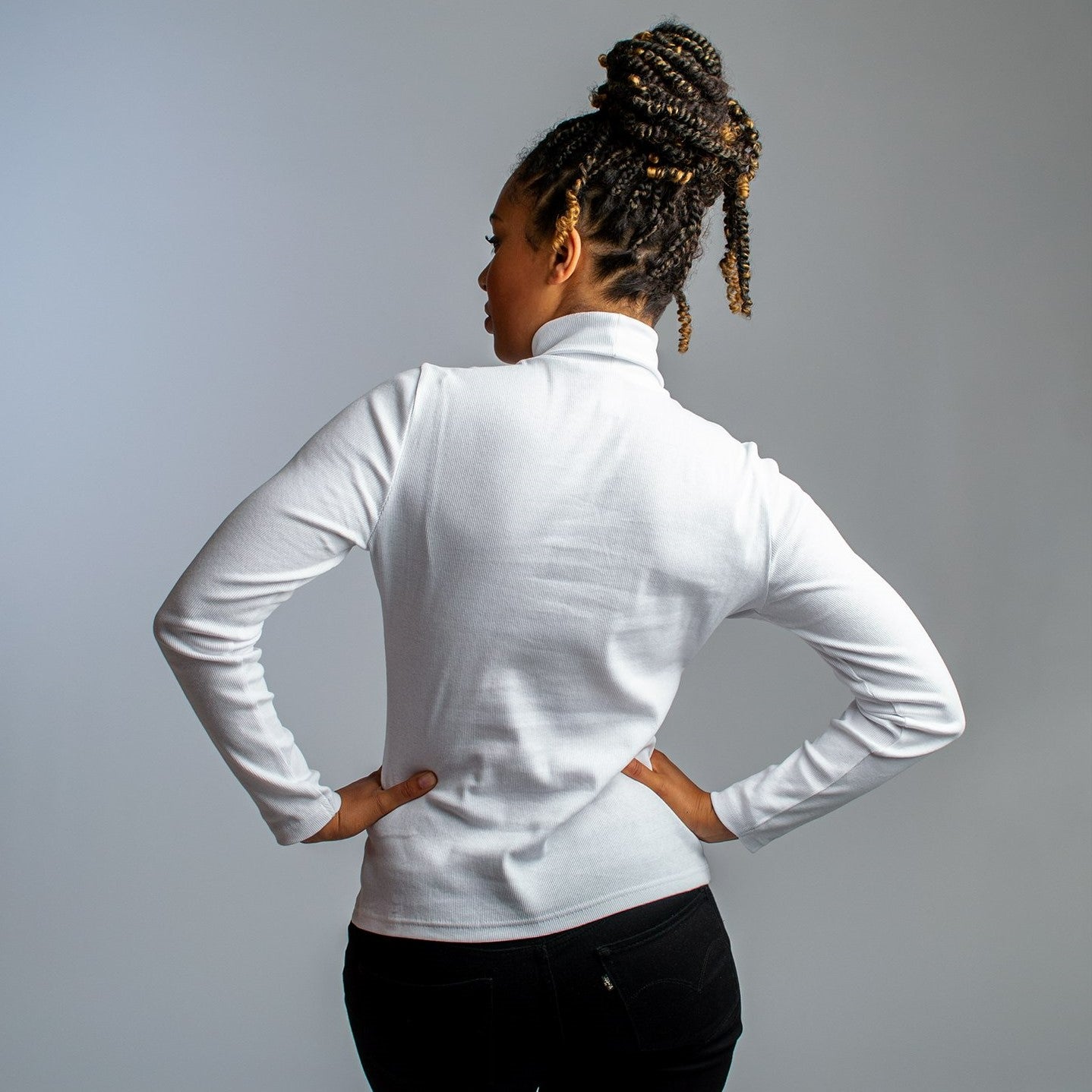 Honest Basics Women Gerippter Rollkragen-Pullover weiß (2)