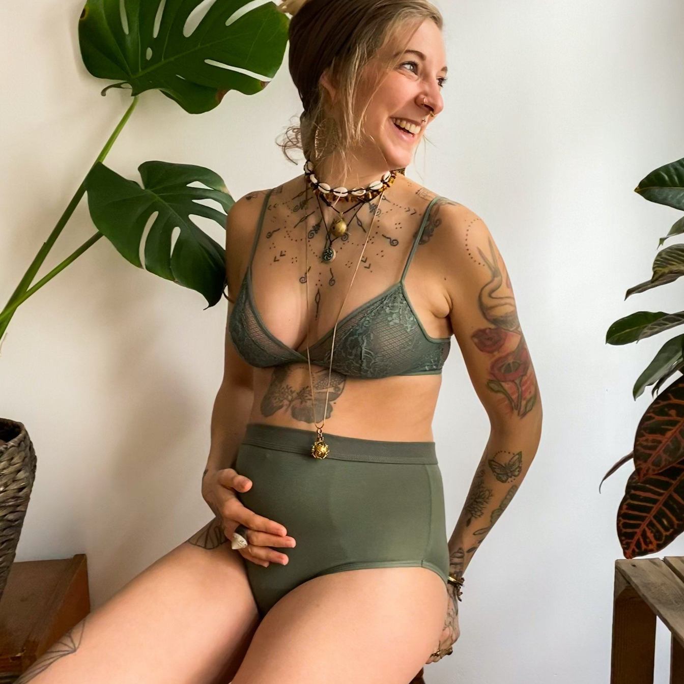 KORA MIKINO Vegane Perioden- und Wochenbett "HIGH WAIST SERENA"