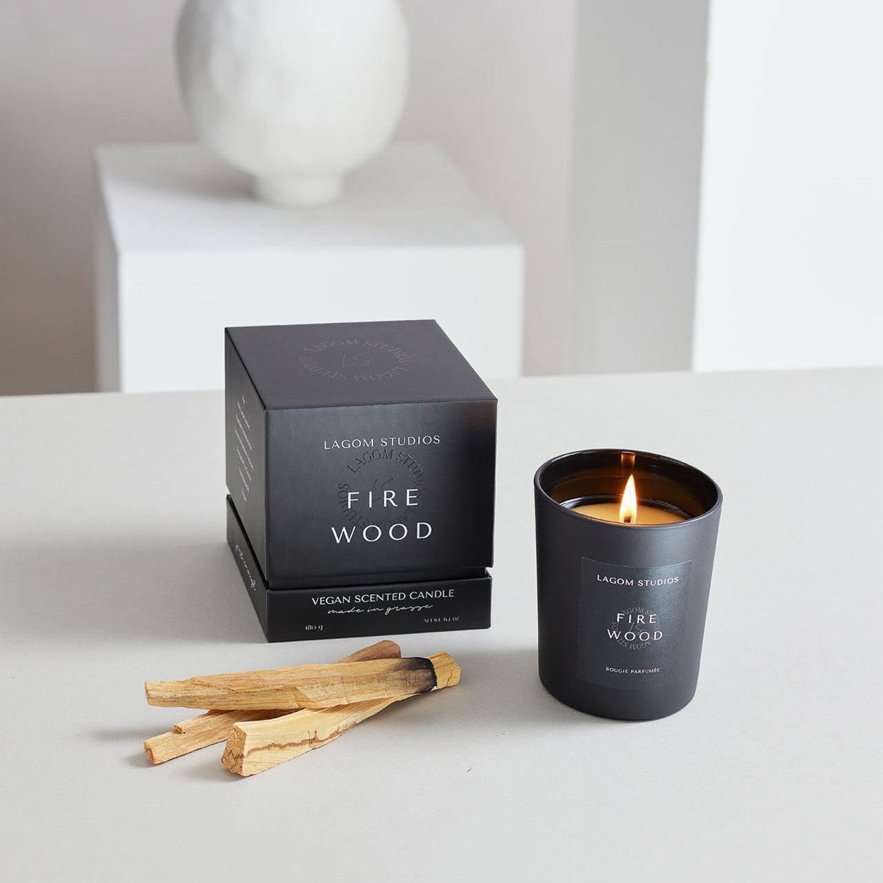 LAGOM STUDIOS Winter Duftkerze Fire Wood 180 g_2