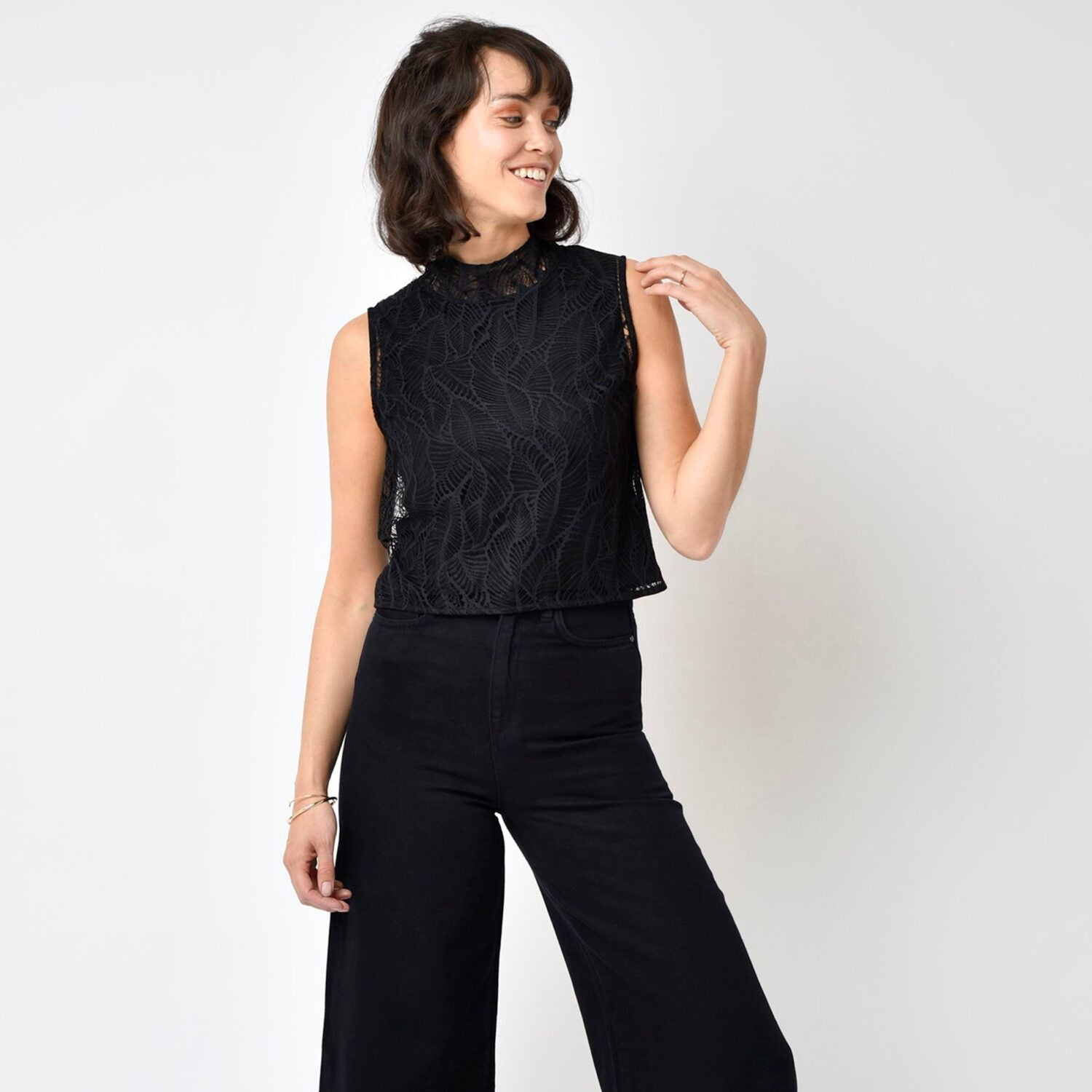 Lovjoi Spitzen-Top "CATCHFLY" - Black Lace
