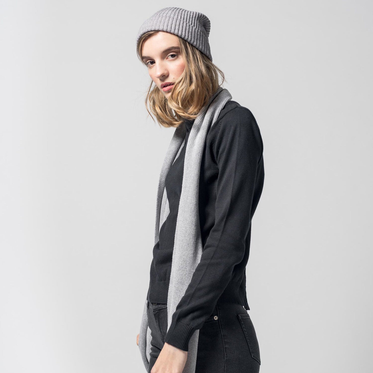 MELA Unisex Rippstrick Schal BASIC - grau-melange_2