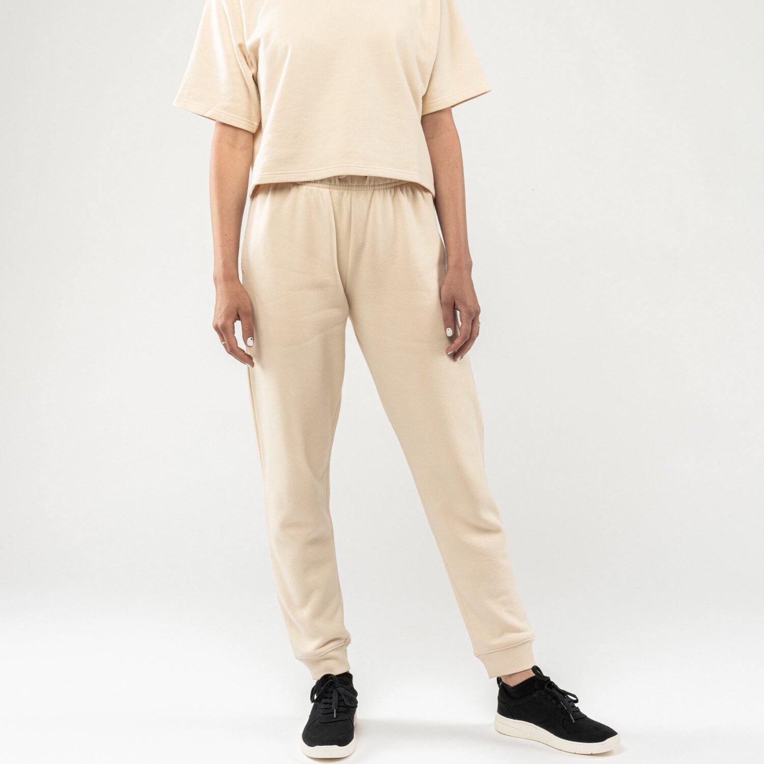 MELA Unisex Sweathose "AKESHA" - oat