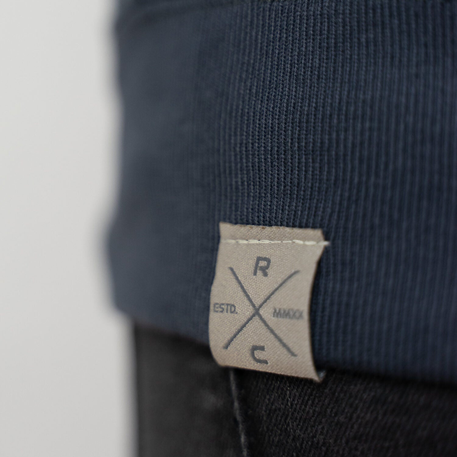 Restless Crew Unisex Hoodie BAHAMAS Indian Ink - Grey_02