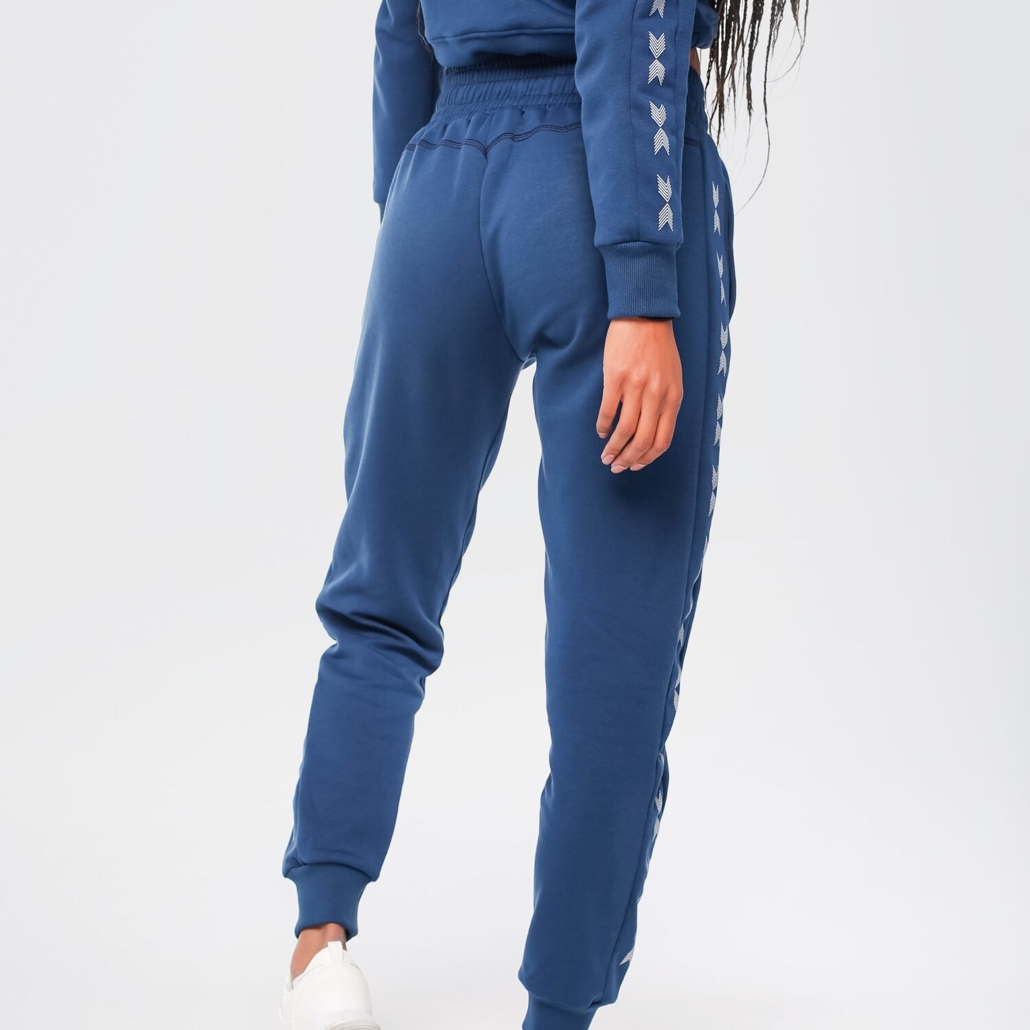 SwedishFall_New_Movement_Sweatpants_navy_2