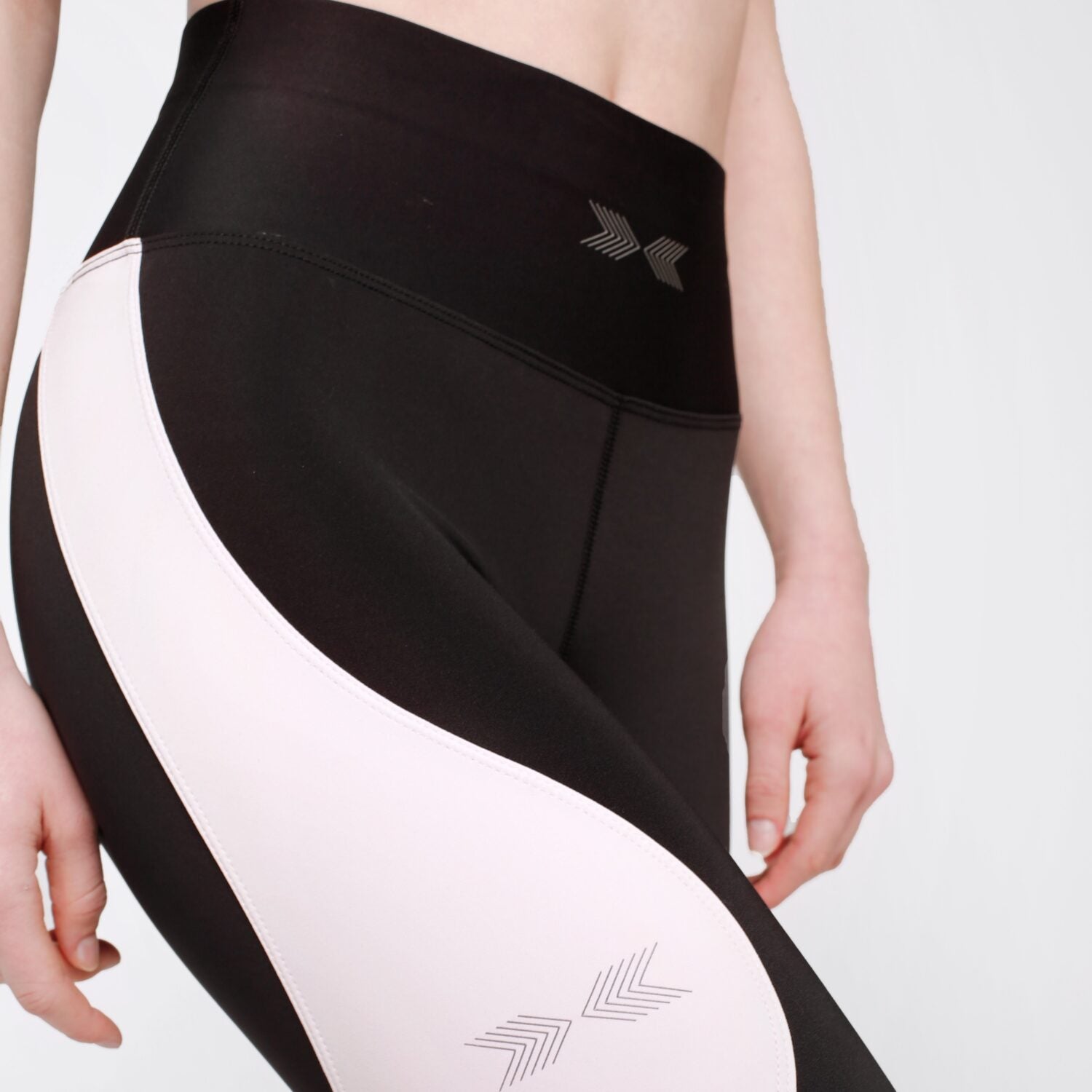 Swedish_Fall_Curved_Tights_Donut_3